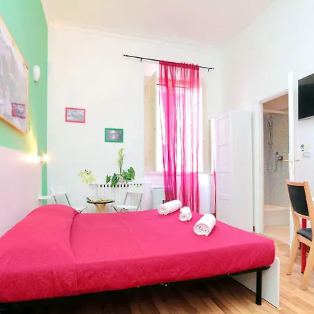 게스트하우스 Lucky Domus 2*