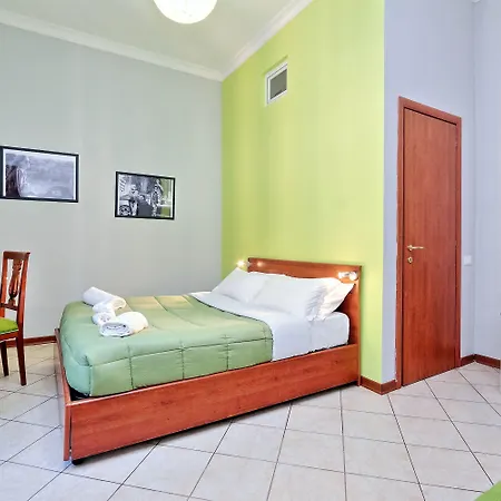 게스트하우스 Lucky Domus 2*